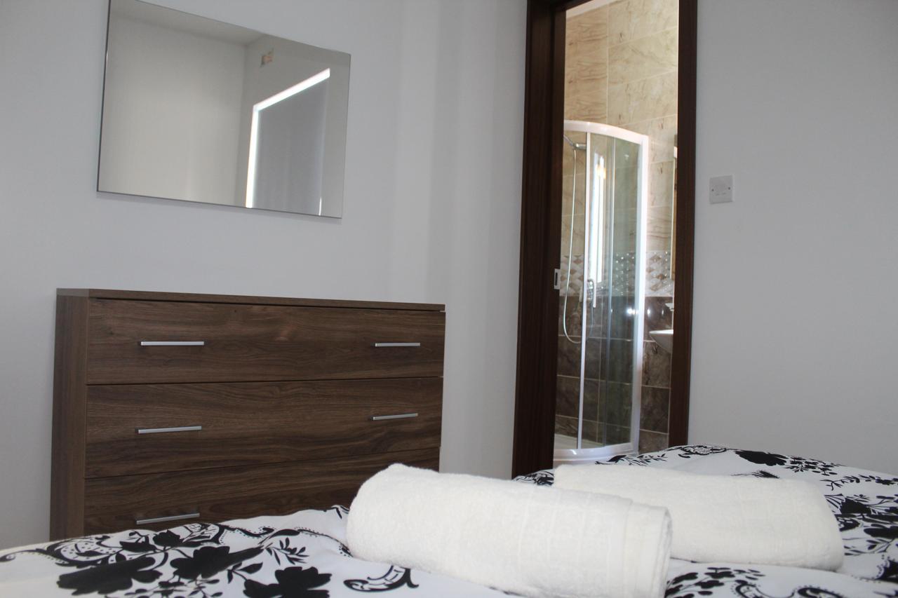 Centre Point Apartment Msida Exterior photo