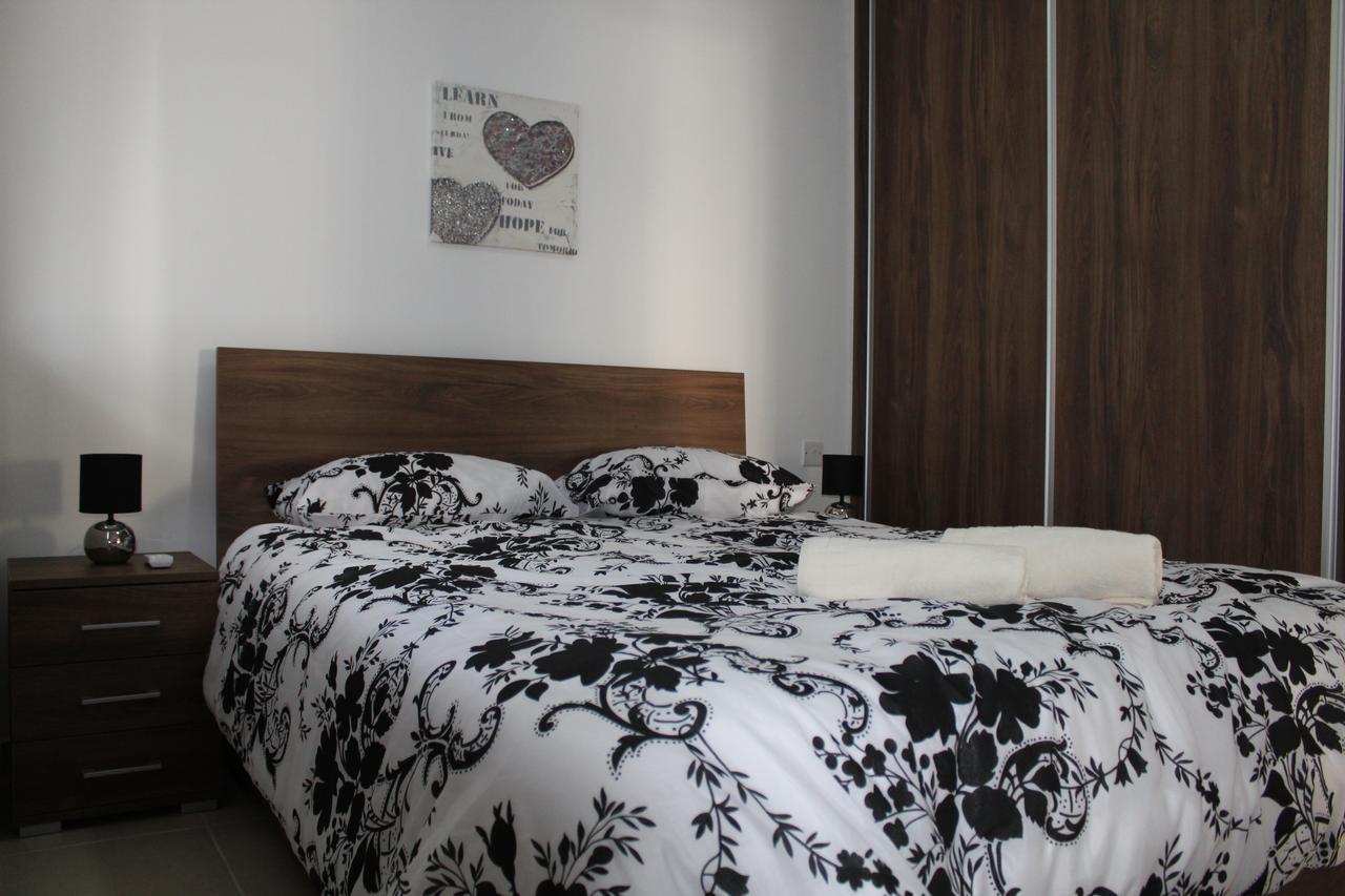 Centre Point Apartment Msida Exterior photo